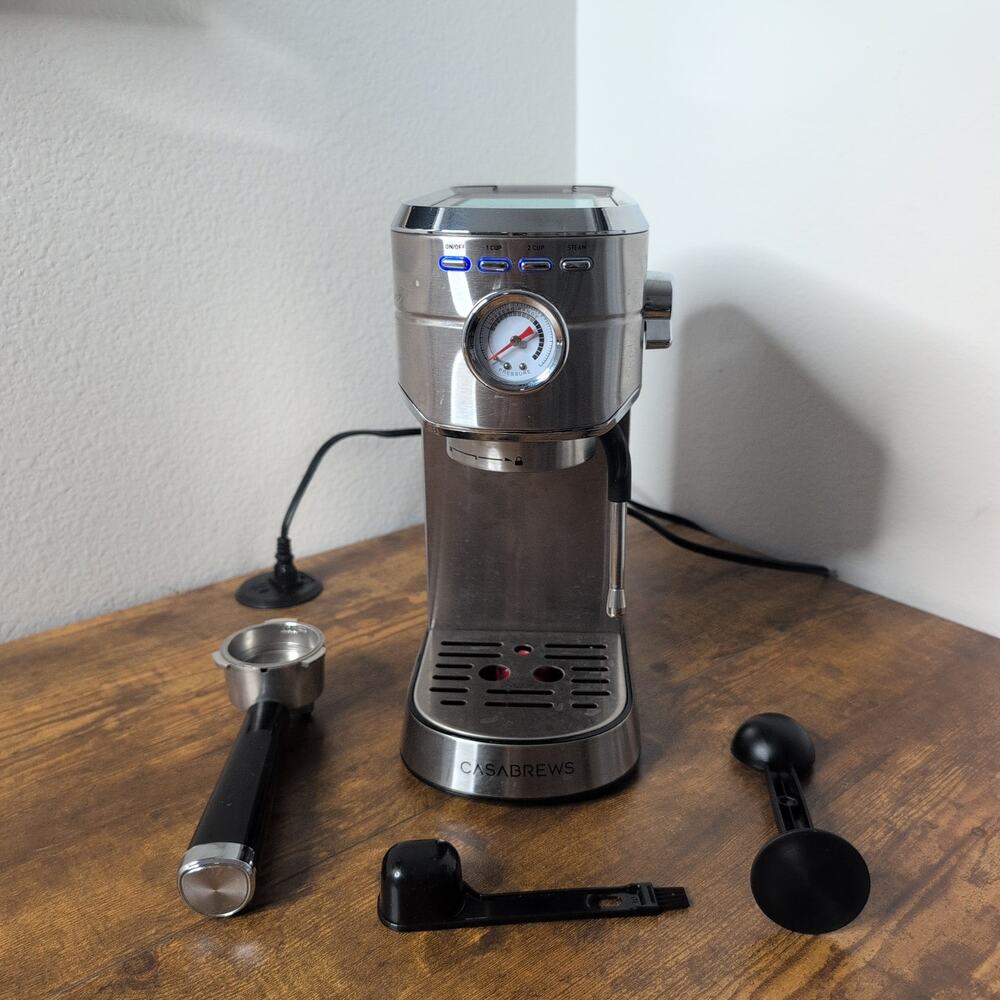 CASABREWS 3700 Essential Espresso Machine 20 Bar Milk Frother Steam Wand Silver